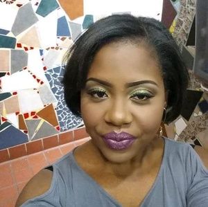 Meet your Posher, Yolonda